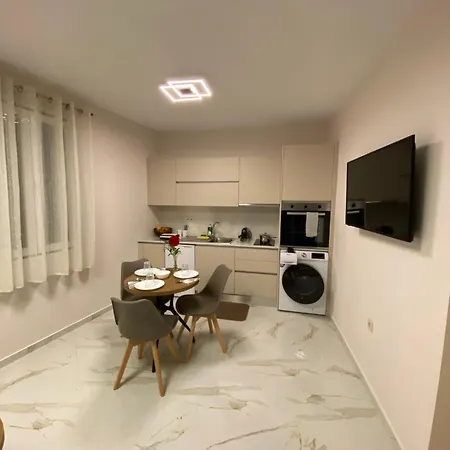 Andry's Living 6 By 8essentially Appartement Lefkáda